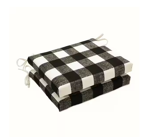 18.5 x 16 Outdoor Dining Chair Cushion in Black/White (Set of 2)