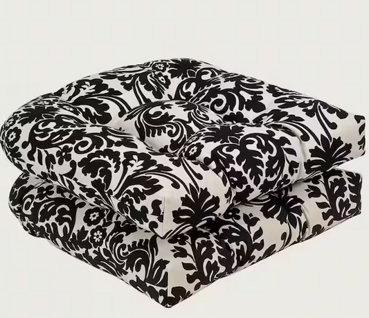 Pillow Perfect 19 x 19 Outdoor Dining Chair Cushion in Black/Ivory (Set of 2)