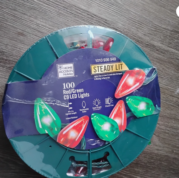 100 Count Red/Green Super Bright Steady Lit C9 Lights 65.4 Ft